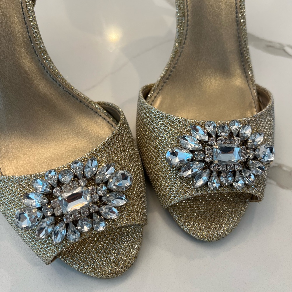 Badgley Mischka Evening Shoes - Picture 5 of 9